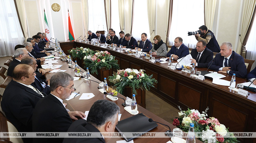 Головченко провел встречу с первым вице-президентом Ирана Мохаммадом Мохбером в расширенном составе