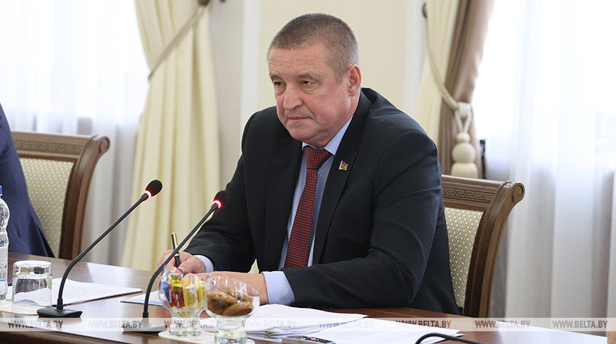 Заяц провел встречу с главой Республики Мордовия