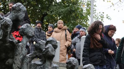 Память жертв Минского гетто почтили в мемориальном комплексе "Яма"
