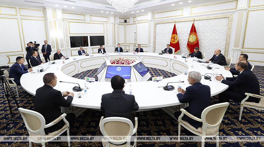 Встреча Президента Кыргызстана с главами делегаций стран - участников заседания ШОС состоялась в Бишкеке