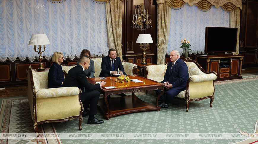 Лукашенко встретился с главой МИД Венгрии Сийярто