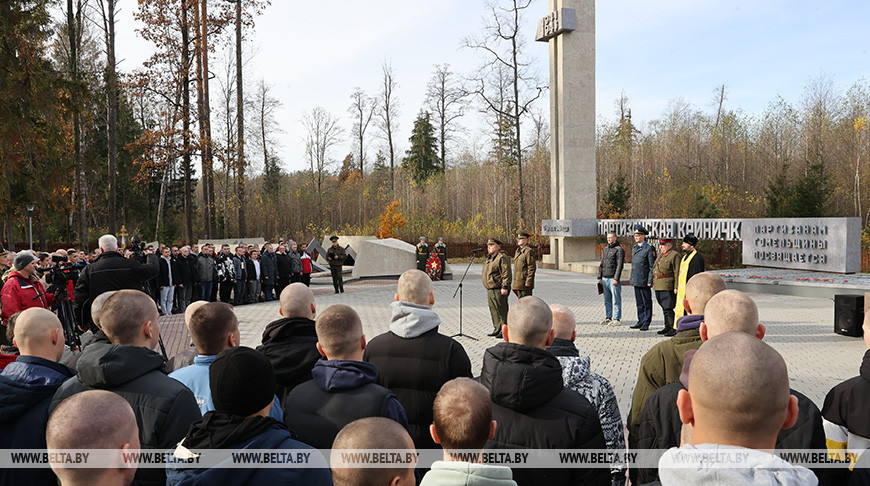 Почти 200 призывников Гомельской области отправились на воинскую службу