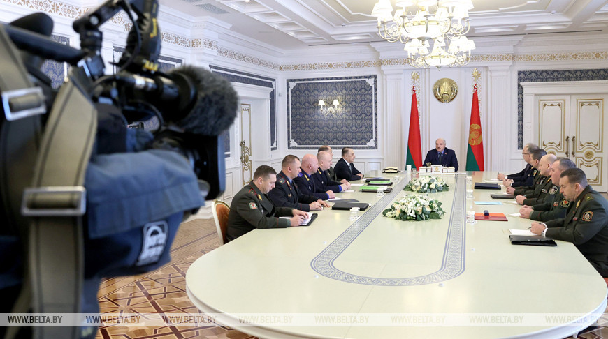 У Лукашенко обсудили необходимость создания военных прокуратур