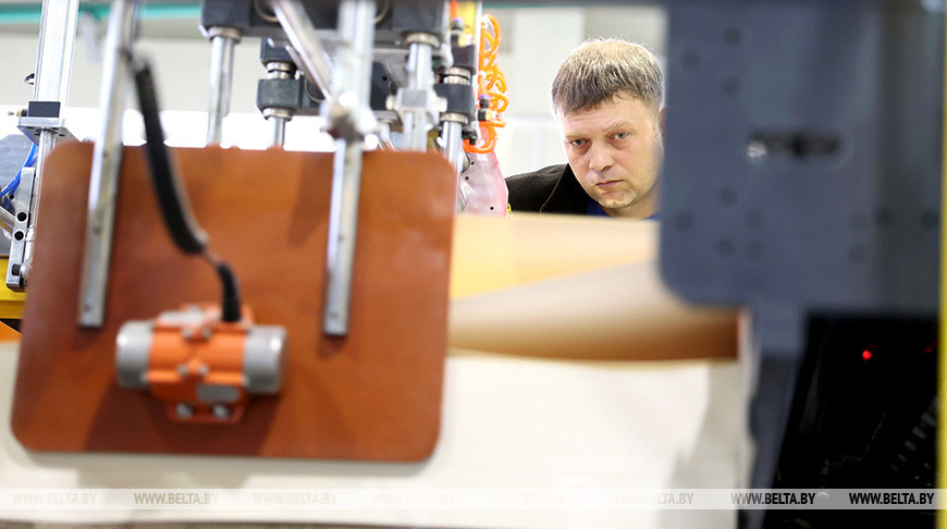 Добрушская бумажная фабрика осваивает выпуск новой продукции