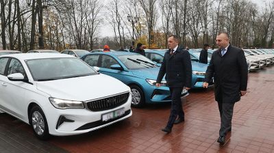 Учреждениям здравоохранения Витебской области вручили ключи от 66 автомобилей медпомощи