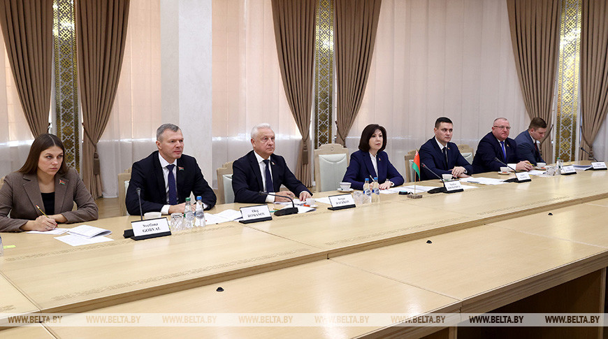 Сотрудничество Беларуси и Китая в сфере молодежной политики обсудили на круглом столе в Совете Республики