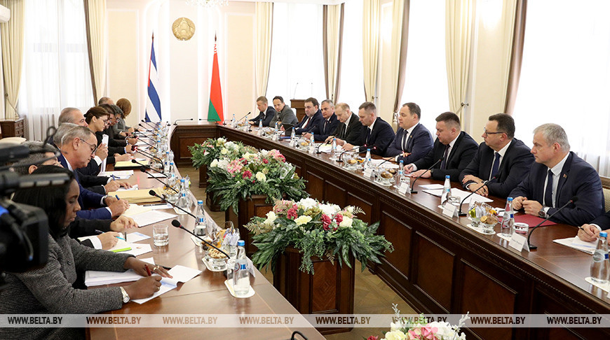 Головченко провел переговоры с премьер-министром Кубы