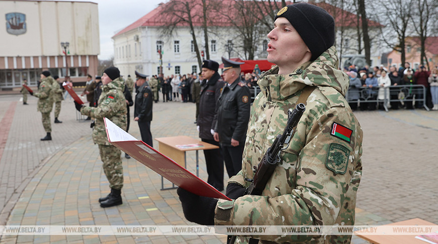 Более 80 новобранцев органов внутренних войск приняли присягу в Полоцке