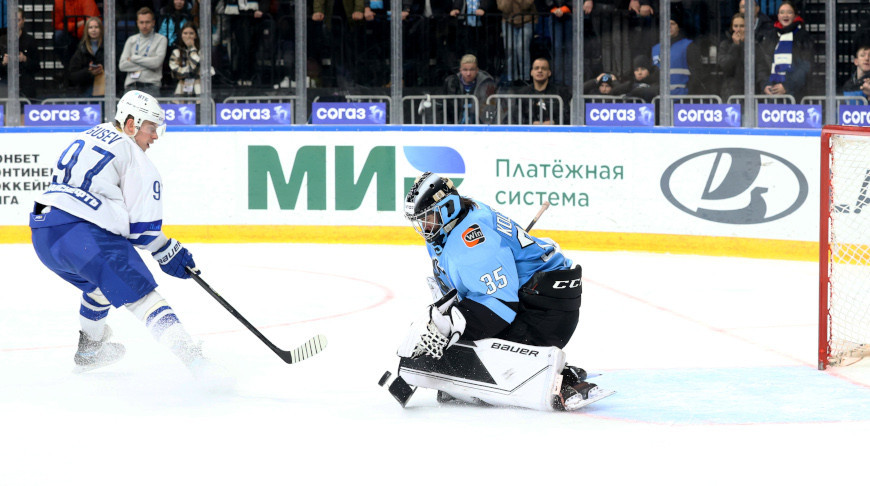 Хоккеисты минского "Динамо" уступили одноклубникам из Москвы