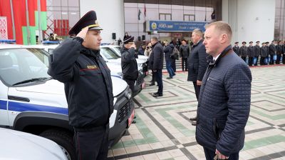 Ключи от 26 новых служебных автомобилей получили правоохранители Минской области