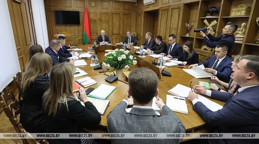 Сергеенко провел встречу с активом БРСМ