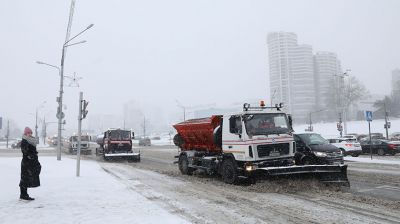 Сильный снегопад: дорожные службы Минска и Минской области работают в усиленном режиме