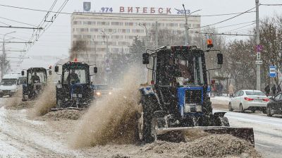 Коммунальные службы Витебска расчищают город от снега