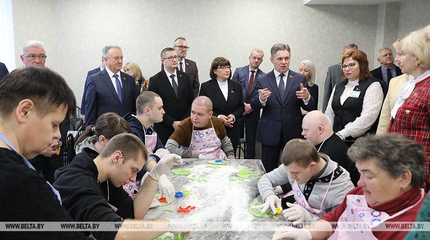 Выездное заседание Республиканского межведомственного совета по правам инвалидов прошло в Дзержинском районе