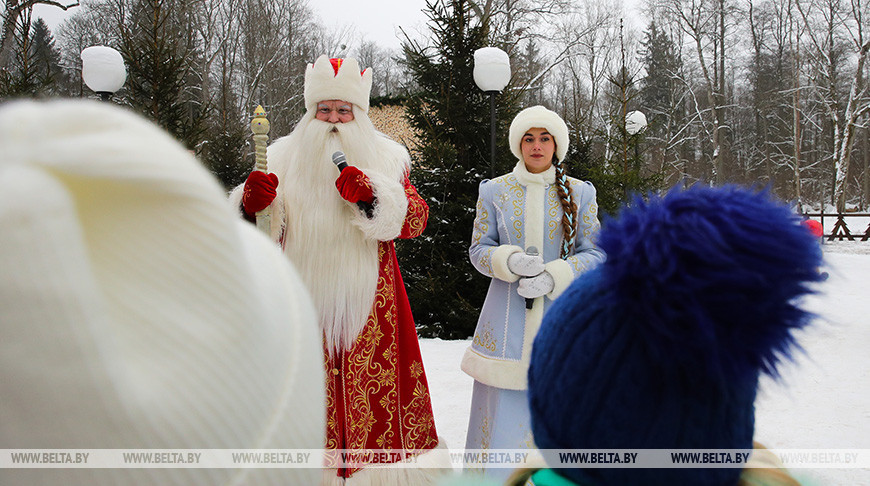 В поместье Деда Мороза стартовал зимний туристический сезон