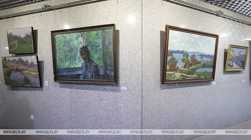 Юбилейная выставка Белорусского союза художников открылась в Национальной библиотеке