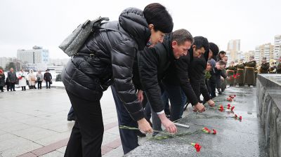 Участники заседания Межгоссовета по стандартизации стран СНГ возложили цветы к стеле "Минск - город-герой"