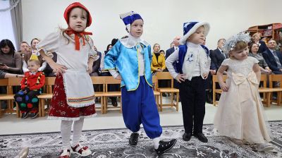 Руководство города поздравило с новогодними праздниками воспитанников детского дома в Витебске