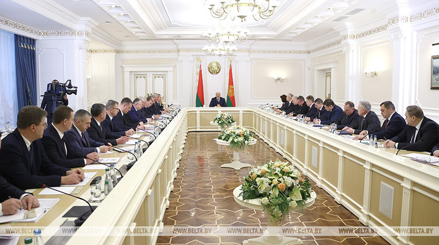 Цены, механизм их регулирования и контроля обсудили на совещании у Лукашенко