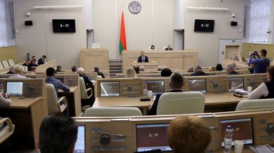 Заседание одиннадцатой сессии Совета Республики проходит в Минске