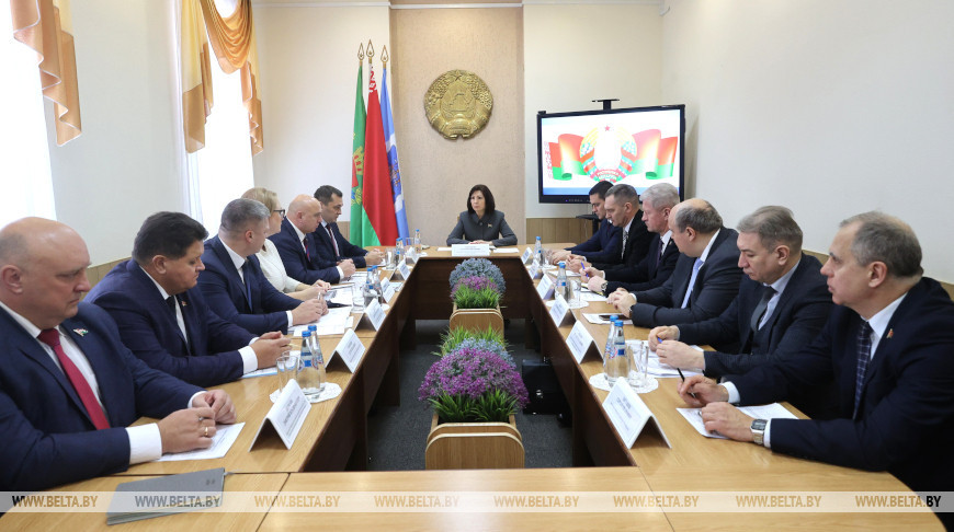 Кочанова провела совещание по подготовке к XI Форуму регионов Беларуси и России