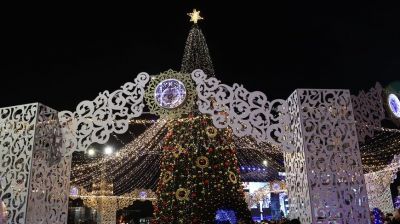 У Дворца спорта торжественно открылась "Рождественская ярмарка чудес"