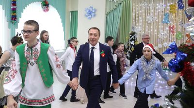 Снопков поздравил воспитанников школы-интерната в Белыничах