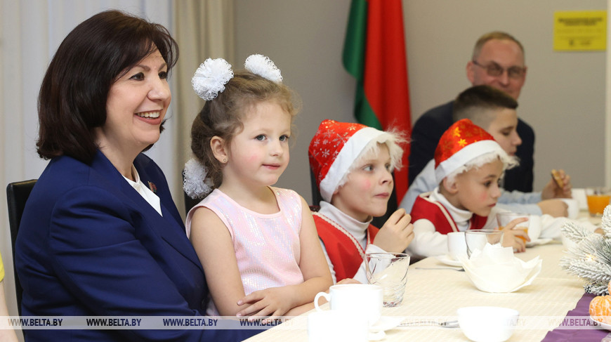 Кочанова поздравила воспитанников социально-педагогического центра в Минске