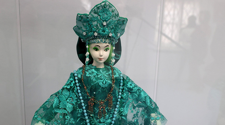 Чарующая магия "Двенадцати месяцев": выставка авторских кукол открылась в витебской ратуше