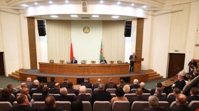 Председателя Витебского областного Совета избрали на первой после единого дня голосования сессии