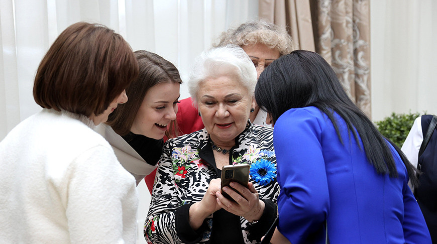 В Минске прошла торжественная церемония награждения женщин, которым присвоено звание "Женщина 
года - 2023"