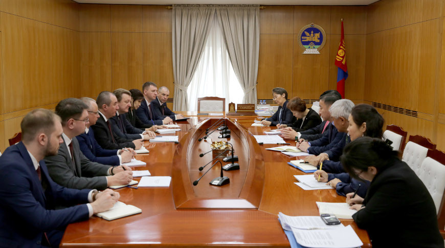 Алейник провел переговоры с вице-премьером Монголии