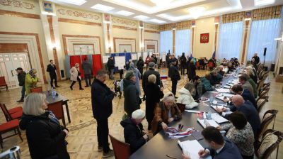 В Беларуси работают участки для голосования на выборах президента России