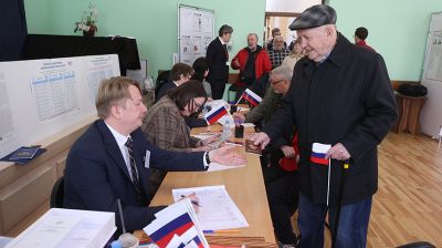 В Гродно работает участок для голосования на выборах президента РФ