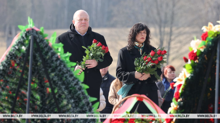 В Беларуси отдают дань памяти жителям деревни Хатынь