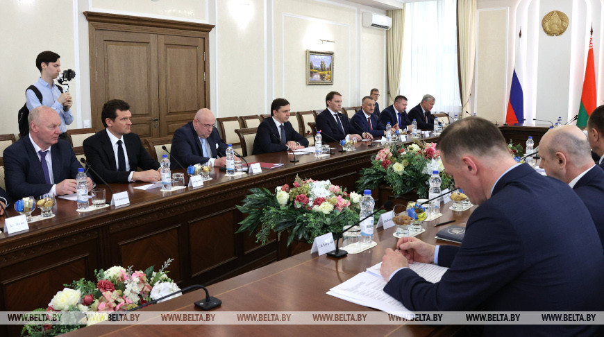 Пархомчик провел встречу с губернатором Орловской области России