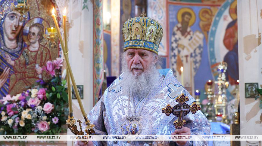 Православные верующие празднуют Благовещение Пресвятой Богородицы