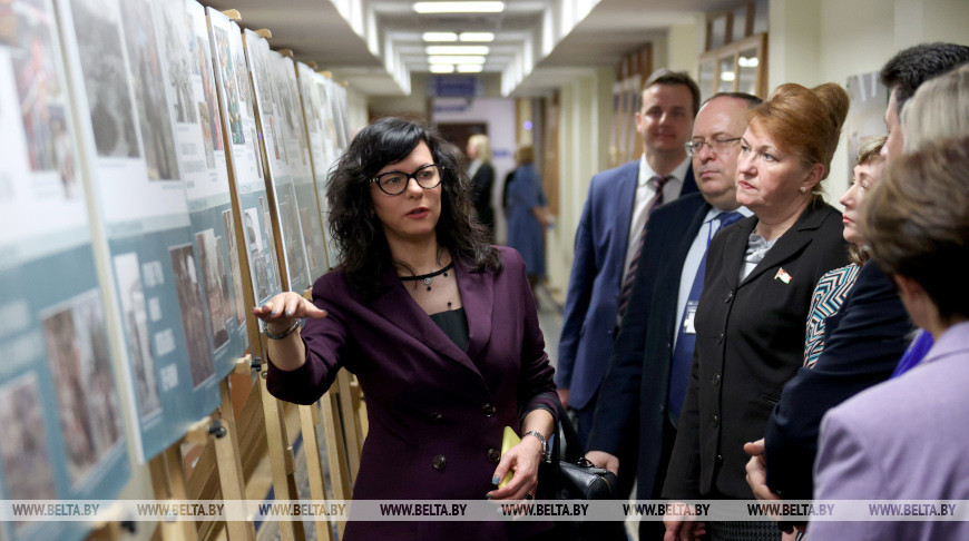Выставка БЕЛТА "Параллельные миры" открылась в Президентской библиотеке