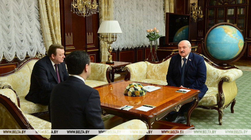 Лукашенко встретился с министром иностранных дел Узбекистана