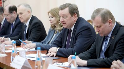 Алейник встретился с главой внешнеполитического ведомства Казахстана Муратом Нуртлеу  