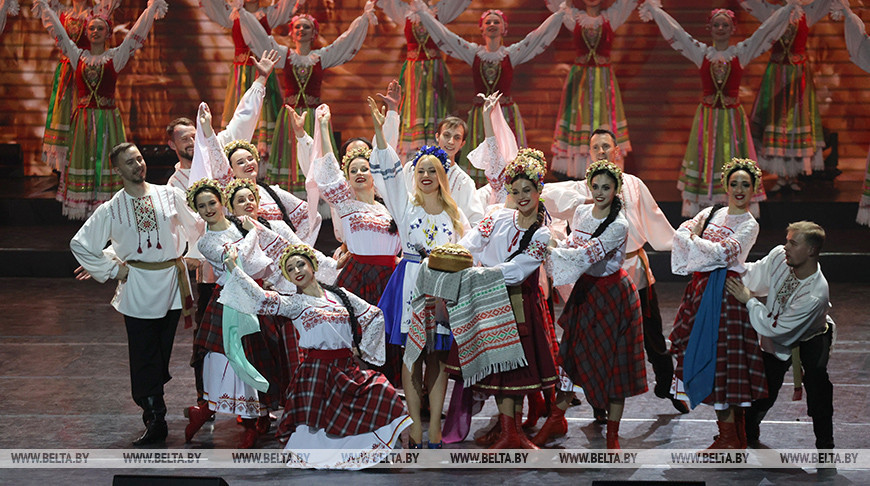 Гала-концерт творческих коллективов Гродненской области прошел во Дворце Республики