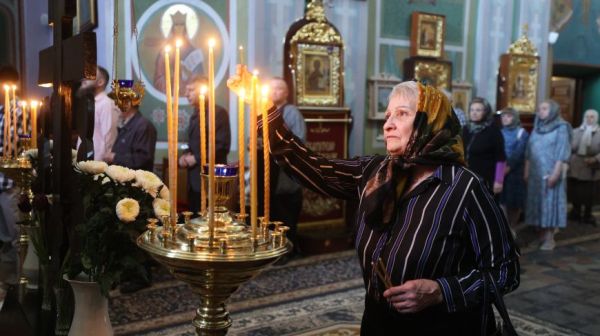 Православные верующие празднуют Великий четверг