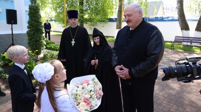 Лукашенко встретил Пасху в монастырском храме в Орше  