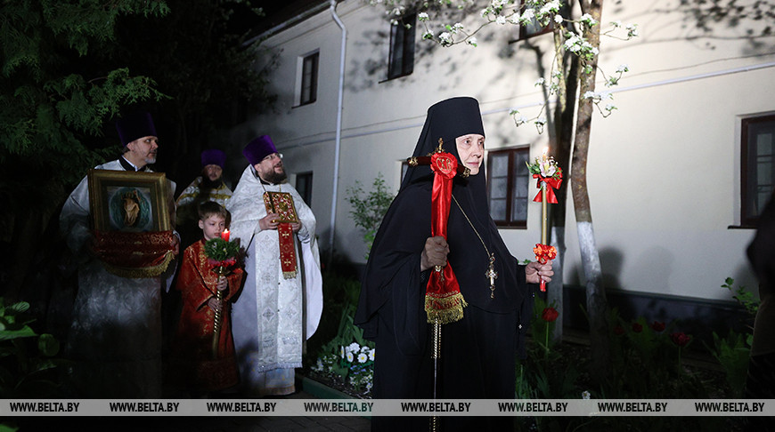 Пасхальное богослужение прошло в Гродненском Свято-Рождество-Богородичном женском монастыре  