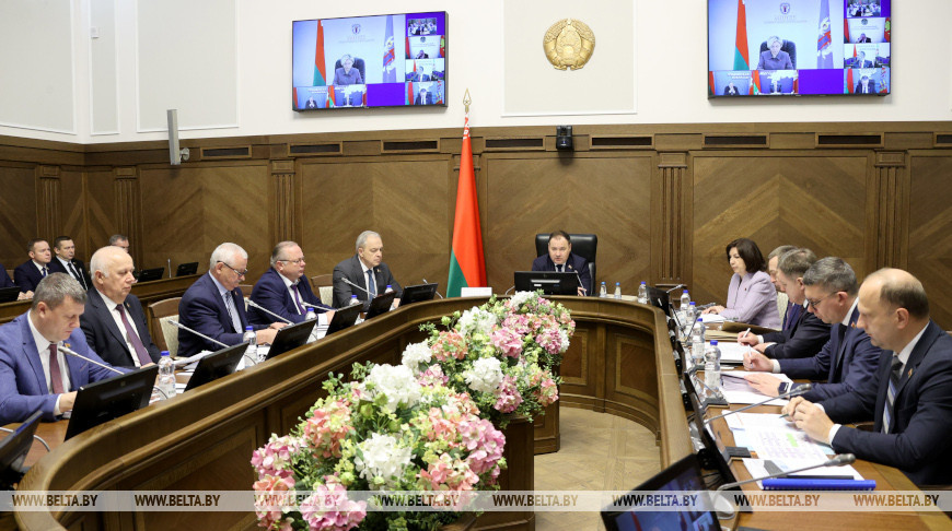 В Минске проходит заседание Президиума Совмина