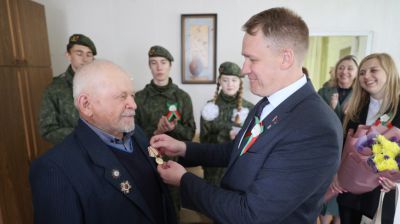 Участника ВОВ из Орши поздравили с Днем Победы