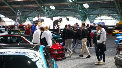 Более 150 уникальных автомобилей в одном месте собрало автошоу "Тачки"