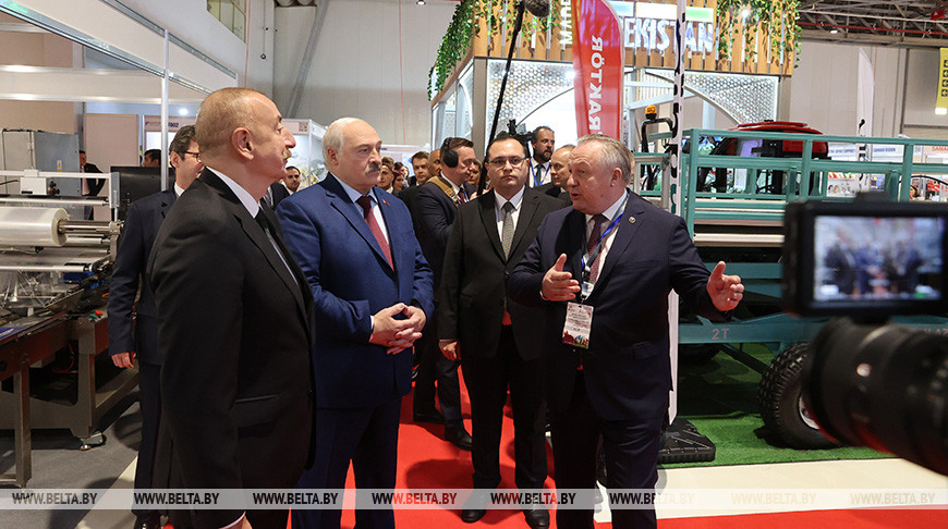 Лукашенко и Алиев ознакомились с белорусской и азербайджанской продукцией на выставке Caspian Agro в Баку
