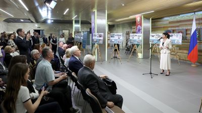 Выставка БЕЛТА "Параллельные миры" открылась в Москве