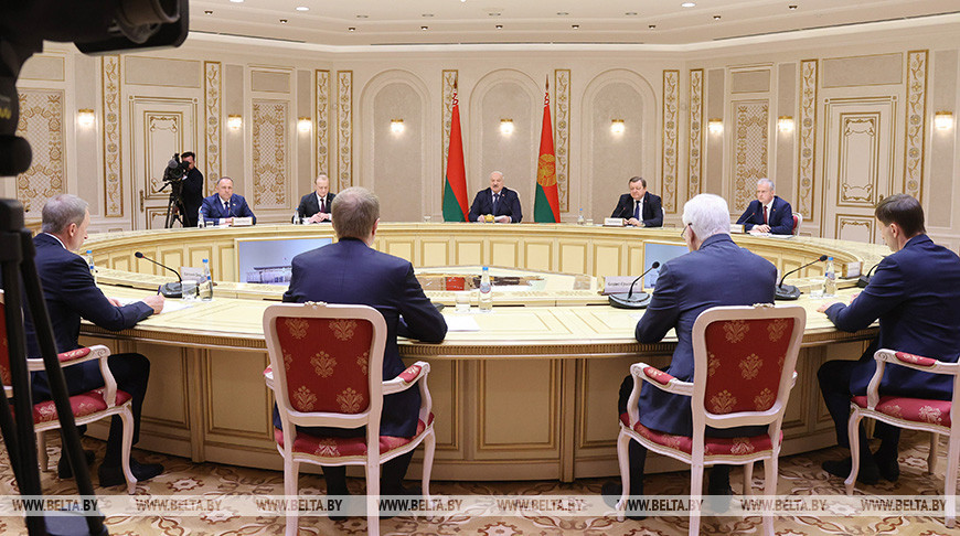 Лукашенко: Беларусь рассчитывает на активизацию партнерских связей с Алтайским краем России  